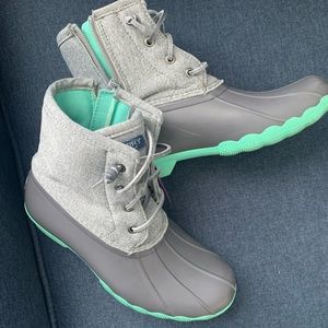 Sperry Saltwater Boot Snow, Grey/Mint, 3 Medium